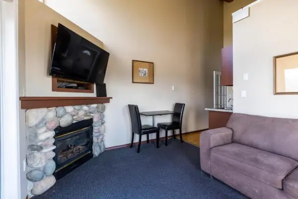 Radium Chalet 6